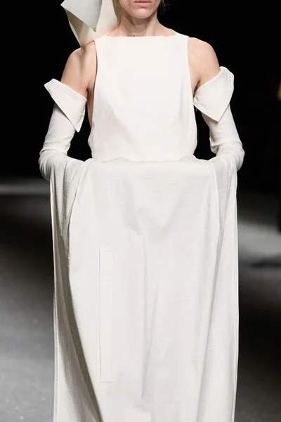 Look 9